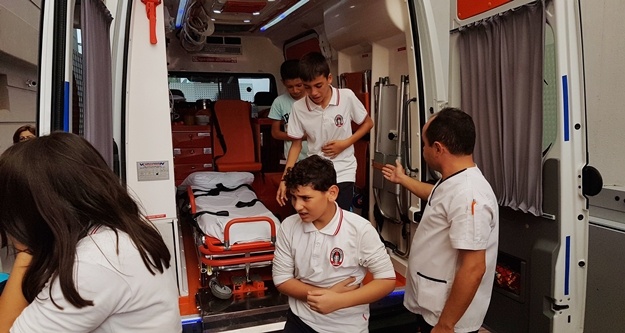 İlkokul öğrencileri sudan zehirlendi