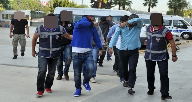 PKK'nın esrarını Antalya'da pazarlayan 11 kişi yakalandı