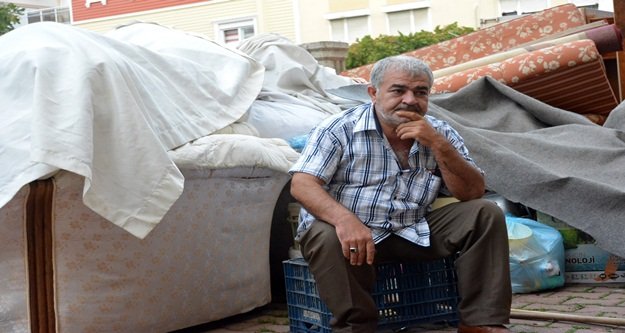 6 çocuğuyla sokakta kaldı