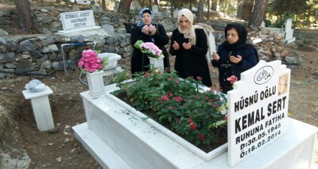 AKP'li kadınlardan anlamlı ziyaret