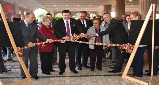 Anılarla Öğretmenler Günü sergisi açıldı