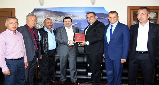 'Alanya sahillerinde yeni düzenlemelerimiz olacak'