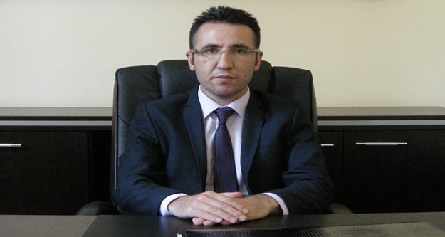 Komşuda kaymakam görevden alındı