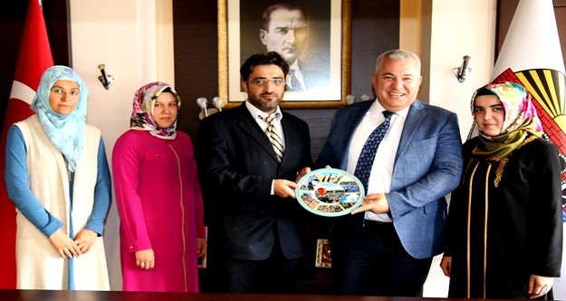 Şahin'e öğrencilerden teşekkür