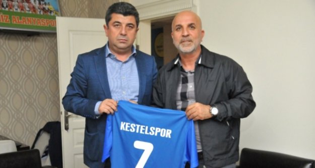 Uğur'dan Çavuşoğlu'na forma