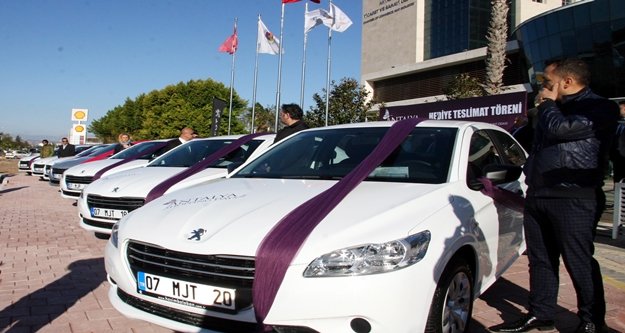 25 TL’ye son model araba sahibi oldular