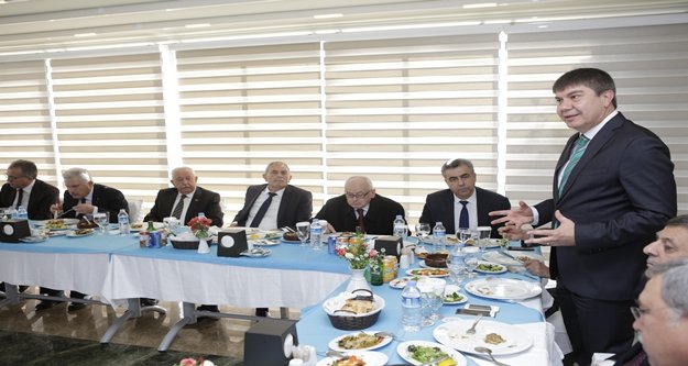 Antalya'nın eski vekillerinden bir ilk