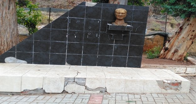 Ata'mıza çirkin saldırı