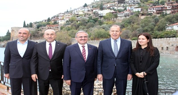 Çavuşoğlu, Lavrov’a Alanya’yı tanıttı