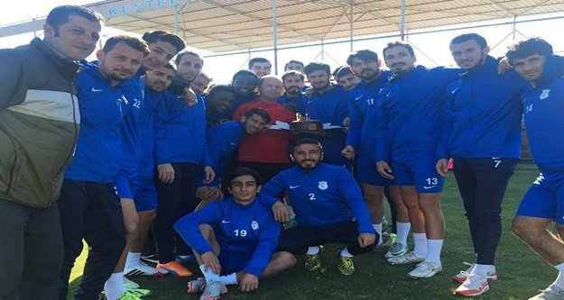 Durusoy'a pastalı sürpriz