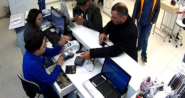 GSM bayiinde dolandırıcılık