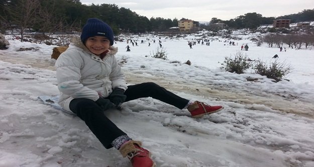 Kar merakı trafiği kilitledi