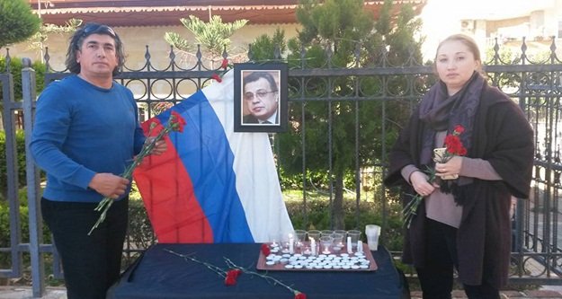 Karlov için Alanya'da taziye standı