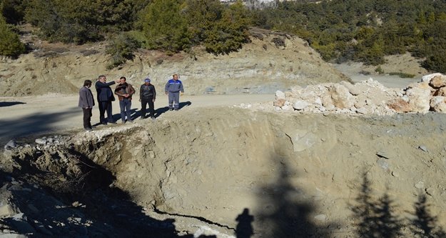 Kaş Cemre’de  asfalt hazırlığı