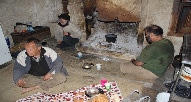 Komşuda insanlık dramı