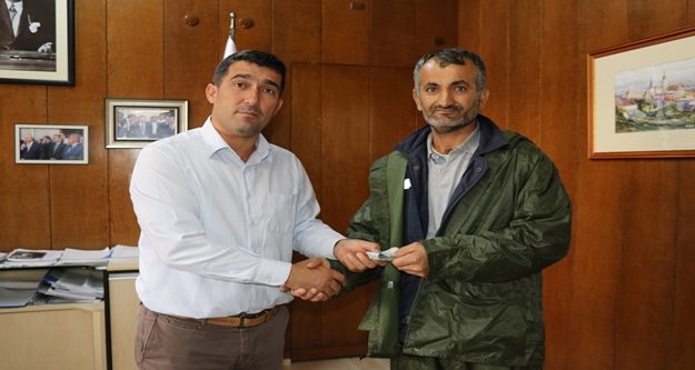 Temizlik işçisinden örnek davranış