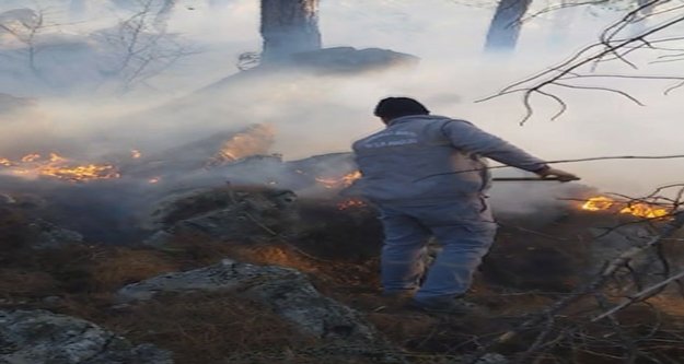 Yangına belediye personeli müdahale etti