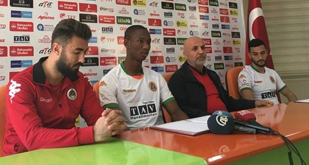 Aytemiz Alanyaspor'da çifte imza