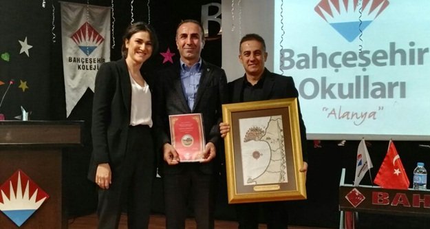 Çavuşoğlu Bahçeşehir'e konuk oldu