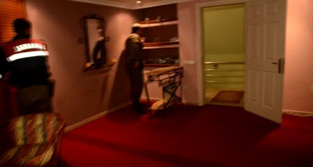 Kumarhane baskınında 10 gözaltı