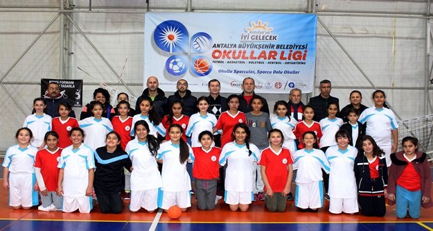 Okullar Ligi’nde ilk yarı sona erdi