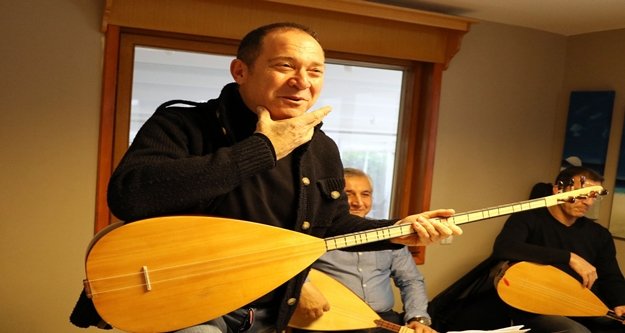 7'den 70'e müzik eğitimi veriyor