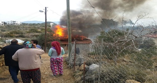 Ahşap ev cayır cayır yandı