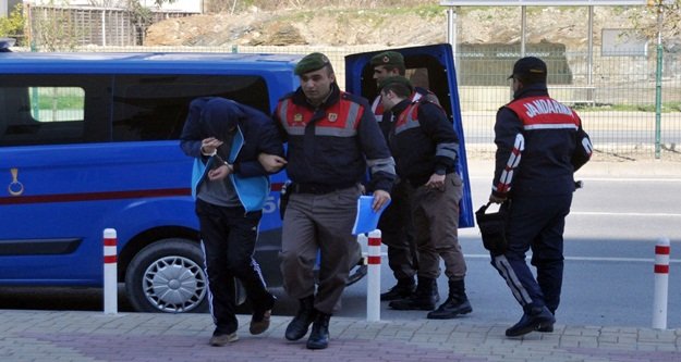 Alanya'da uyuşturucu operasyonunda 3 gözaltı