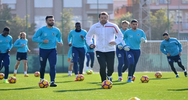 Alanyaspor taktik çalıştı