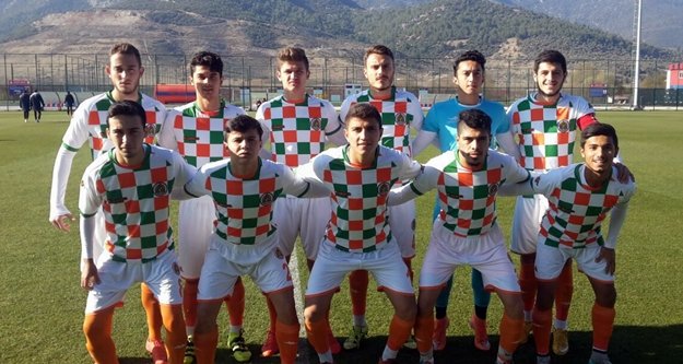Alanyaspor'un gençleri tutulmuyor