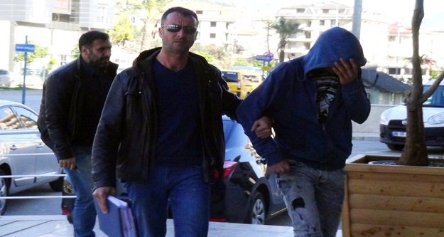 'Bahşiş kutusu' hırsızlarına suçüstü