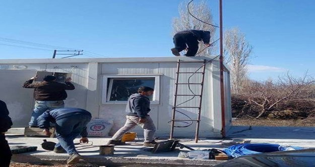 Büyükşehir'den ihtiyaç sahibine konteynır