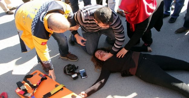 Gazeteci kaza geçirdi durumu kritik