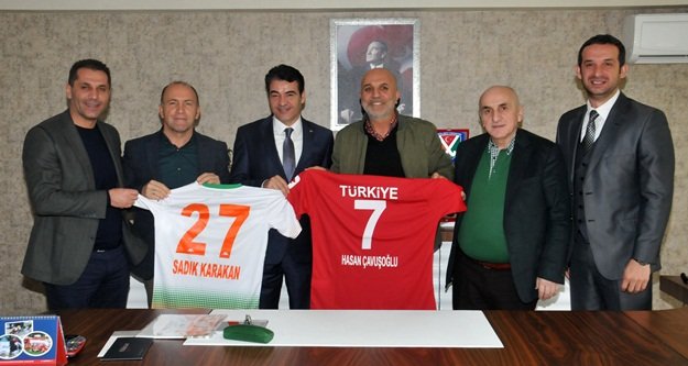 Hokey Federasyonu’ndan Çavuşoğlu’na ziyaret