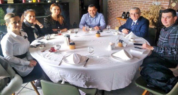Meşhur Vekil Yücel'e misafir oldu