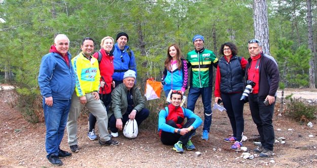 Spor tutkunları Alanya'da yürüdü