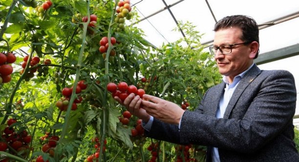 Uslu çiftçiler için kolları sıvadı