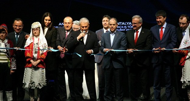 'Vesayetçi güç ülkeyi geriye götüremeyecek'