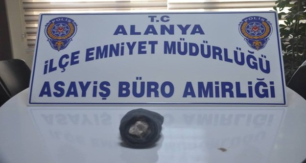 Yolcu otobüsünün bagajında 450 gram eroin çıktı