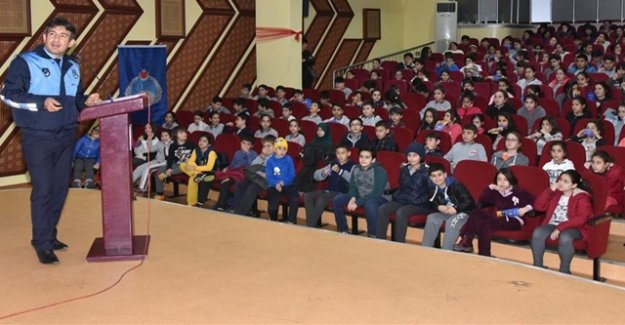 Zabıtadan öğrencilere seminer