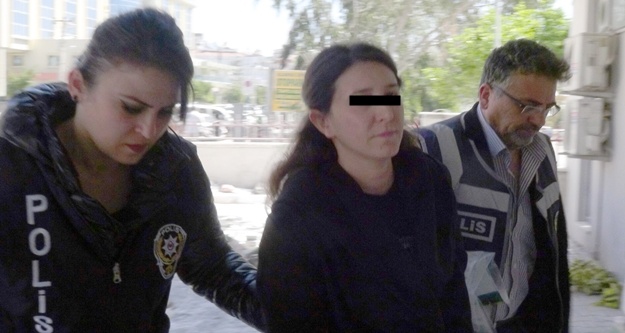 Alanya'da avukat ve diş hekimlerine FETÖ baskını