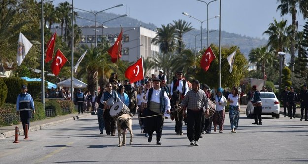 Alanya'da Nevruz Bayramı'na renkli kutlama