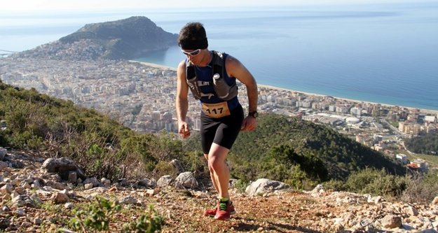 Alanya'dan Torosların zirvesine koştular