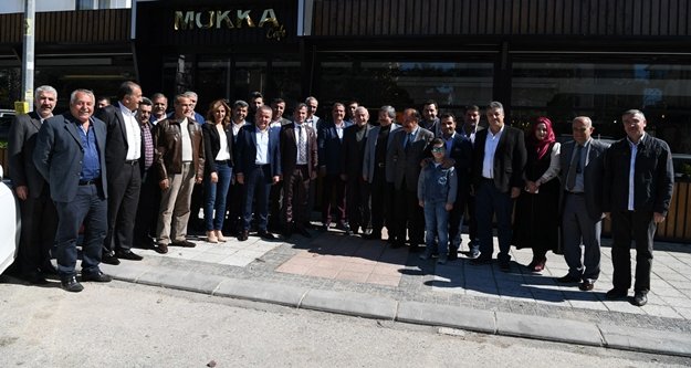 Başkan Böcek iş adamlarıyla buluştu