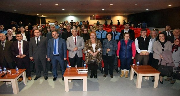 Belediye personeli eğitime devam ediyor