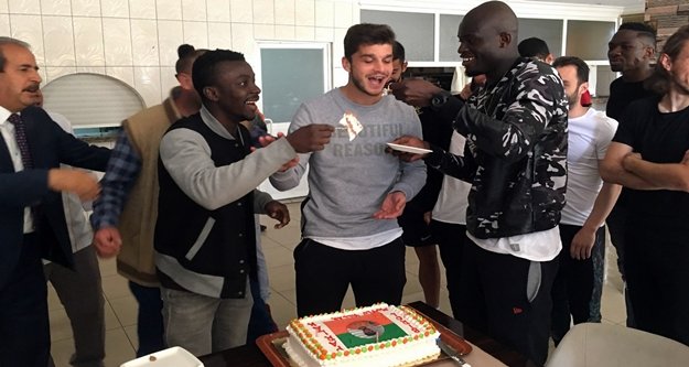 Birol'a doğum günü sürprizi