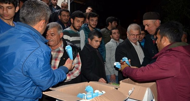 Büyükşehir Kandil Lokumu dağıttı