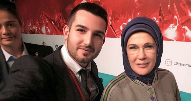 Emine Erdoğan'dan ilk özçekim