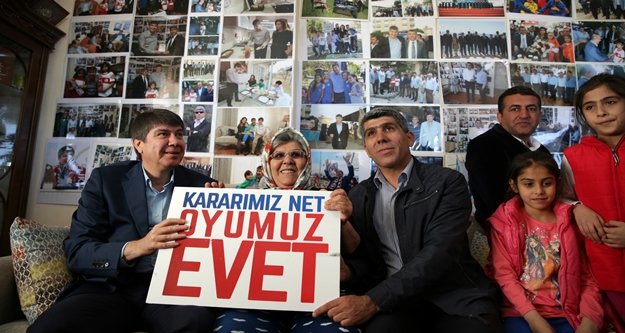 Evinde tam 16 bin tane Türel fotoğrafı var