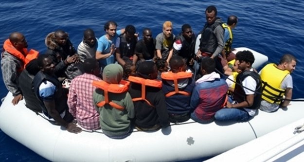 Göçmen kaçakçılığı yapan 2 kişi tutuklandı